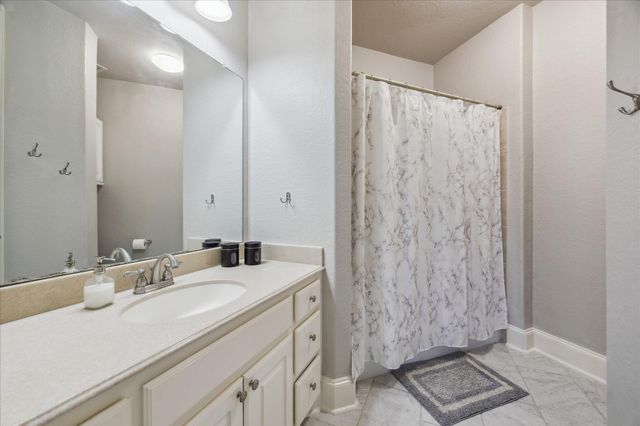 4802 Shadow Grass Drive, Katy, TX 77493