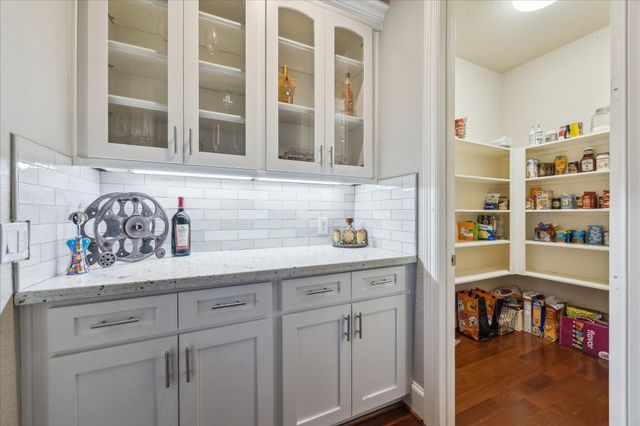 4802 Shadow Grass Drive, Katy, TX 77493