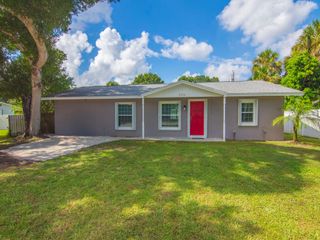 5716 37th Street, Vero Beach, FL 32966