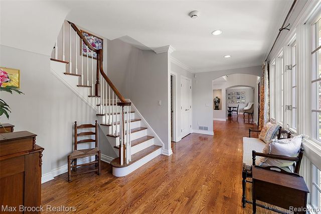 4875 Old Orchard Trail, Orchard Lake, MI 48324
