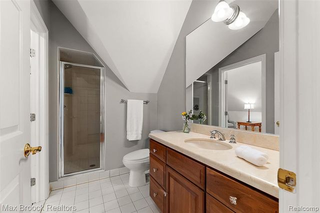4875 Old Orchard Trail, Orchard Lake, MI 48324