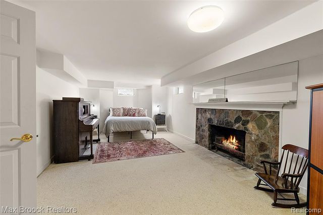 4875 Old Orchard Trail, Orchard Lake, MI 48324