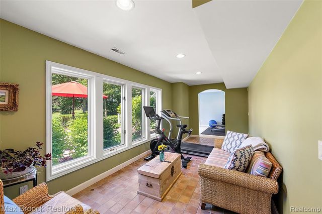 4875 Old Orchard Trail, Orchard Lake, MI 48324
