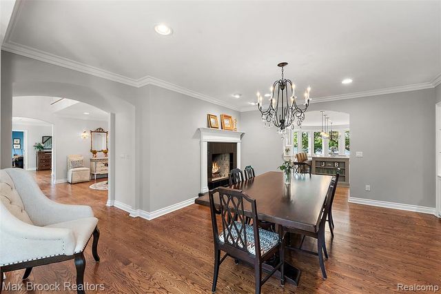 4875 Old Orchard Trail, Orchard Lake, MI 48324
