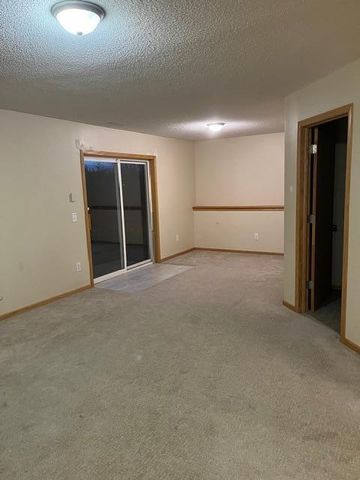 806 103rd Avenue NE, Blaine, MN 55434