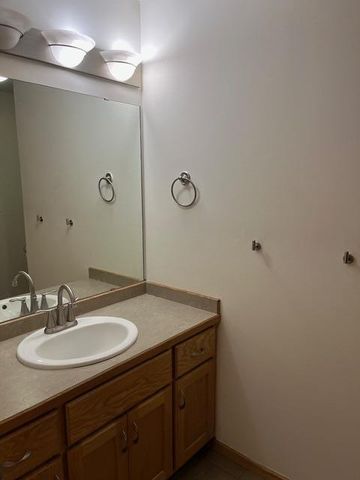 806 103rd Avenue NE, Blaine, MN 55434