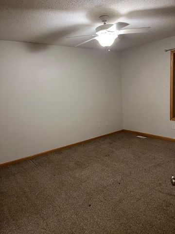 806 103rd Avenue NE, Blaine, MN 55434