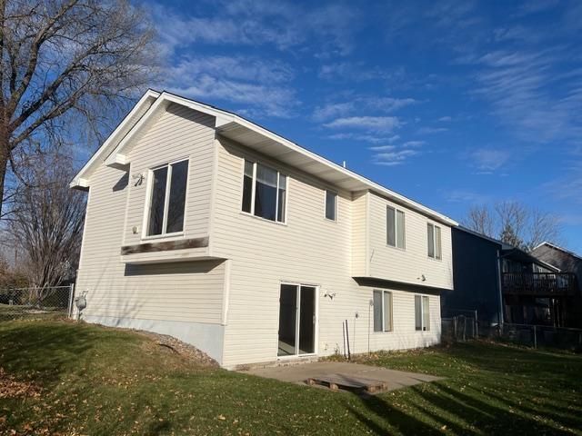 806 103rd Avenue NE, Blaine, MN 55434