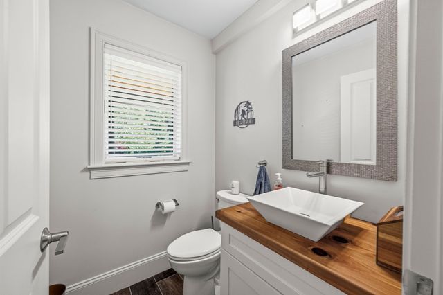 7 Hat Trick Dr, Plymouth, MA 02360