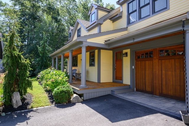 7 Hat Trick Dr, Plymouth, MA 02360