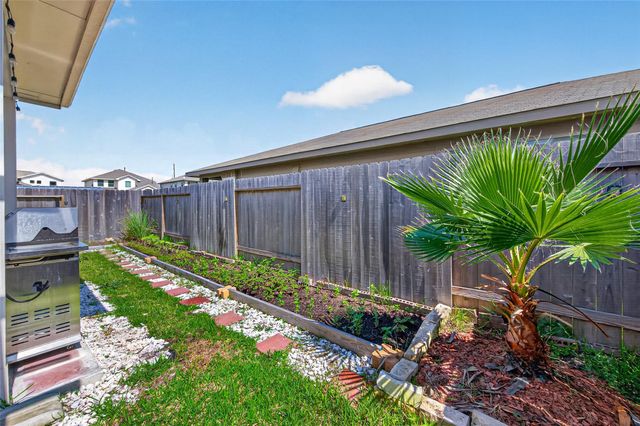 22409 Kinley Street, New Caney, TX 77357