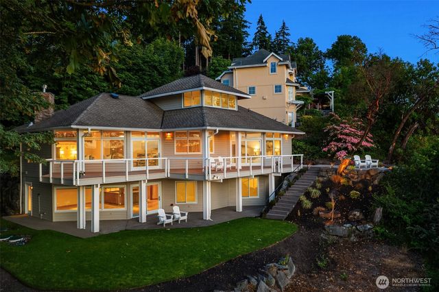 8204 East Side Drive NE, Tacoma, WA 98422
