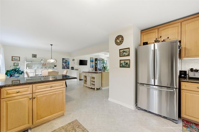 695 Higbie Lane, West Islip, NY 11795