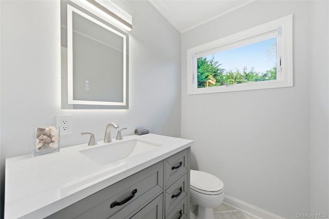 695 Higbie Lane, West Islip, NY 11795