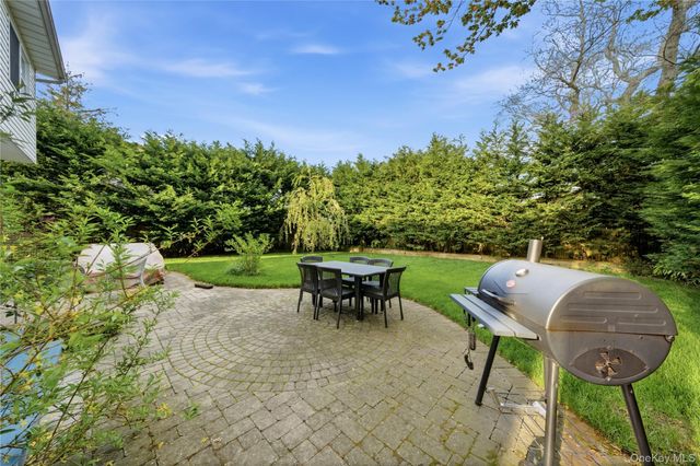 695 Higbie Lane, West Islip, NY 11795