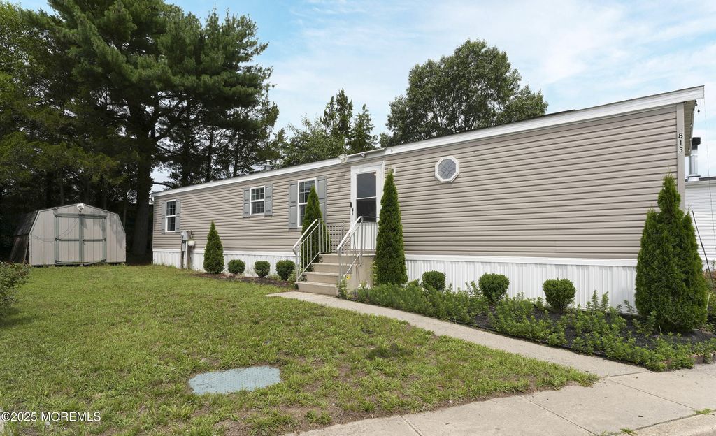 813 North Street, Jackson, NJ 08527