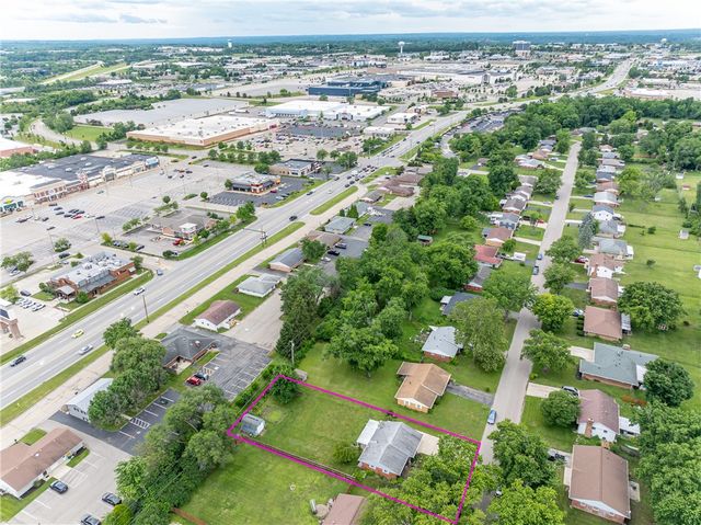 7918 Washington Park Drive, Miamisburg, OH 45459