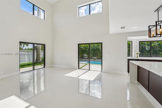 20160 NW 9th Dr, Pembroke Pines, FL 33029