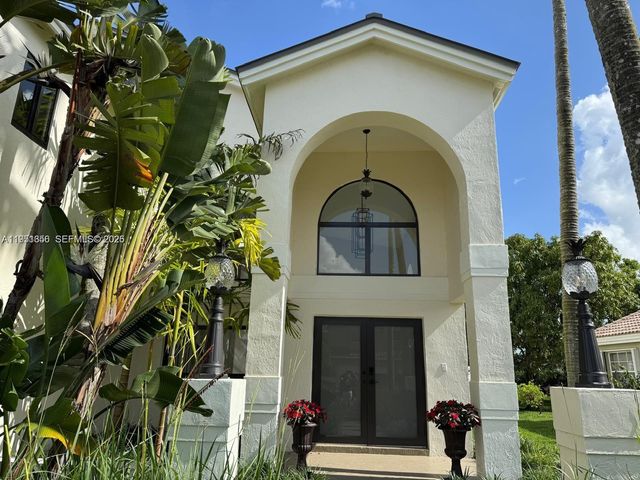 20160 NW 9th Dr, Pembroke Pines, FL 33029