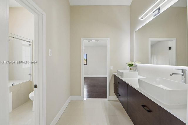 20160 NW 9th Dr, Pembroke Pines, FL 33029