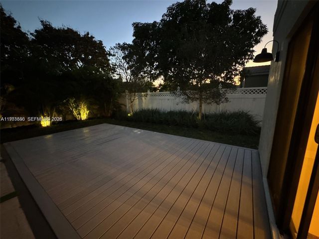 20160 NW 9th Dr, Pembroke Pines, FL 33029