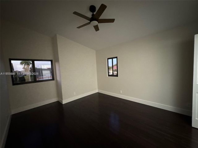 20160 NW 9th Dr, Pembroke Pines, FL 33029