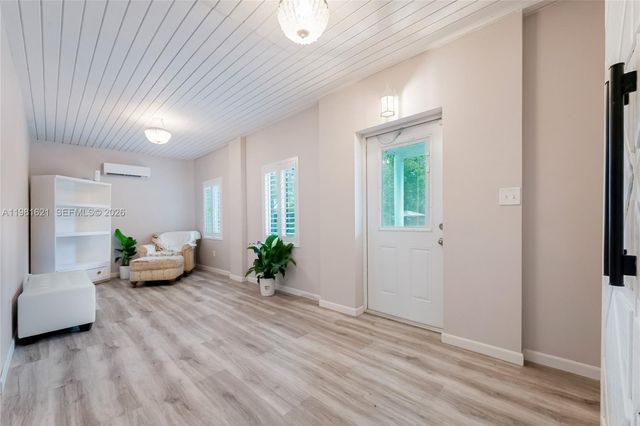 6350 NW 39th Ter, Virginia Gardens, FL 33166