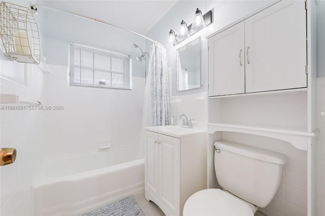 6350 NW 39th Ter, Virginia Gardens, FL 33166