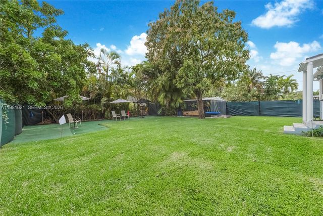 6350 NW 39th Ter, Virginia Gardens, FL 33166