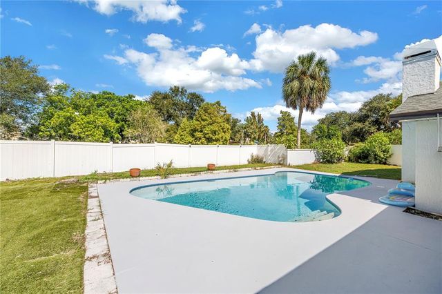 10560 95TH STREET, Seminole, FL 33777