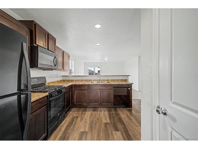 47386 Lily Ave, Bennett, CO 80102