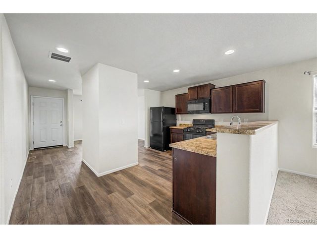 47386 Lily Ave, Bennett, CO 80102
