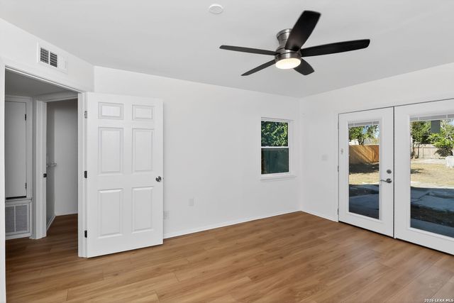 404 Hugo, Kerrville, TX 78028