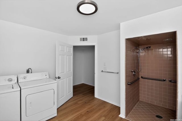 404 Hugo, Kerrville, TX 78028