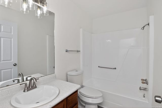 404 Hugo, Kerrville, TX 78028