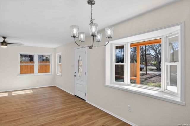 404 Hugo, Kerrville, TX 78028