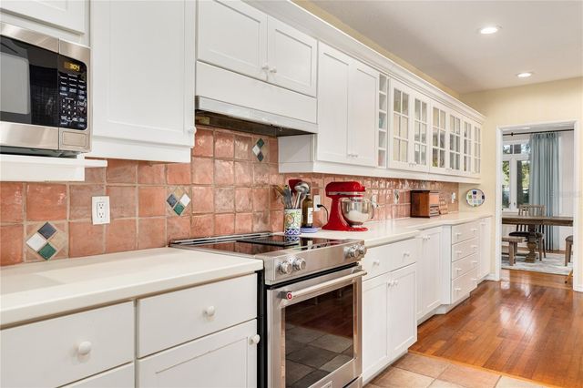 438 VILLAGRANDE AVENUE S, St Petersburg, FL 33707