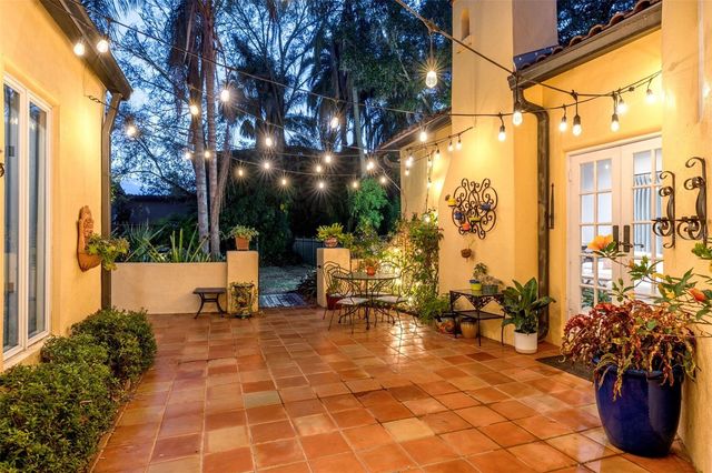 438 VILLAGRANDE AVENUE S, St Petersburg, FL 33707