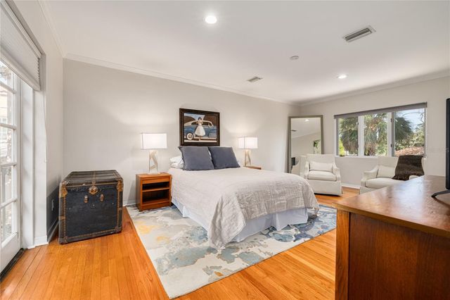 438 VILLAGRANDE AVENUE S, St Petersburg, FL 33707