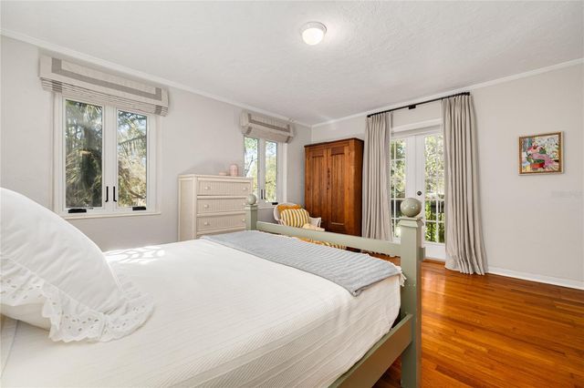 438 VILLAGRANDE AVENUE S, St Petersburg, FL 33707