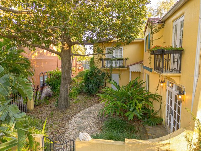 438 VILLAGRANDE AVENUE S, St Petersburg, FL 33707