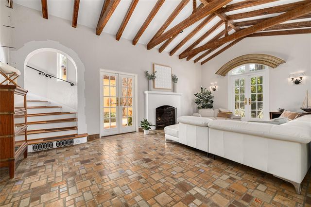 438 VILLAGRANDE AVENUE S, St Petersburg, FL 33707