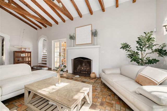 438 VILLAGRANDE AVENUE S, St Petersburg, FL 33707