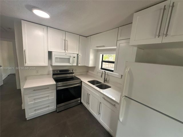 1361 NW 59th St, Miami, FL 33142