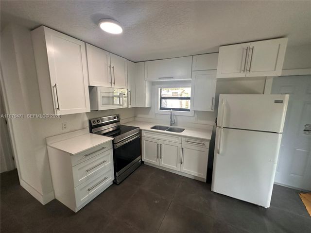 1361 NW 59th St, Miami, FL 33142