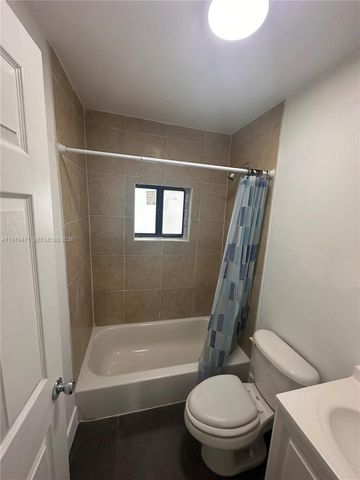 1361 NW 59th St, Miami, FL 33142