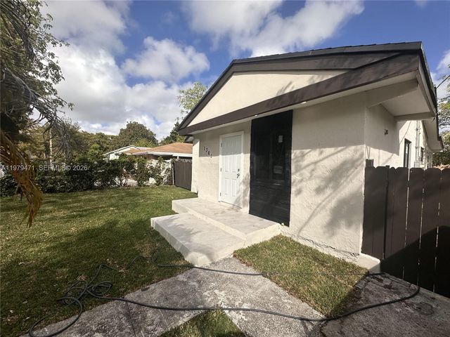 1361 NW 59th St, Miami, FL 33142