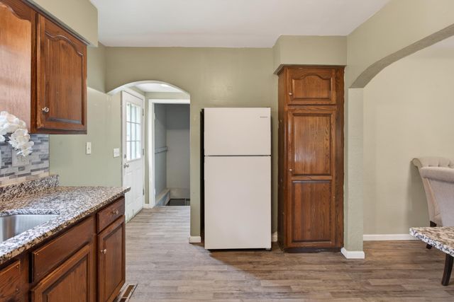 2401 14th Avenue E, North Saint Paul, MN 55109