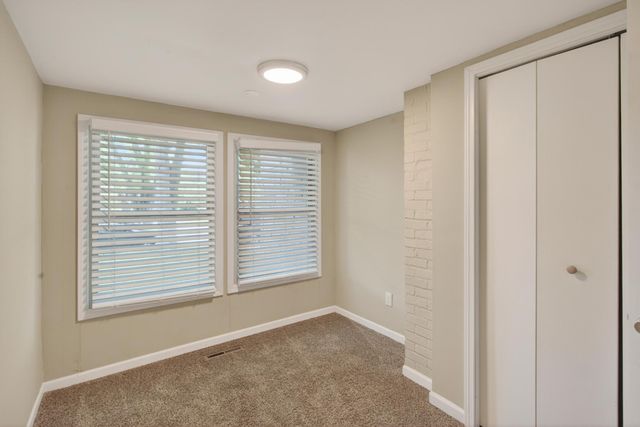 2401 14th Avenue E, North Saint Paul, MN 55109