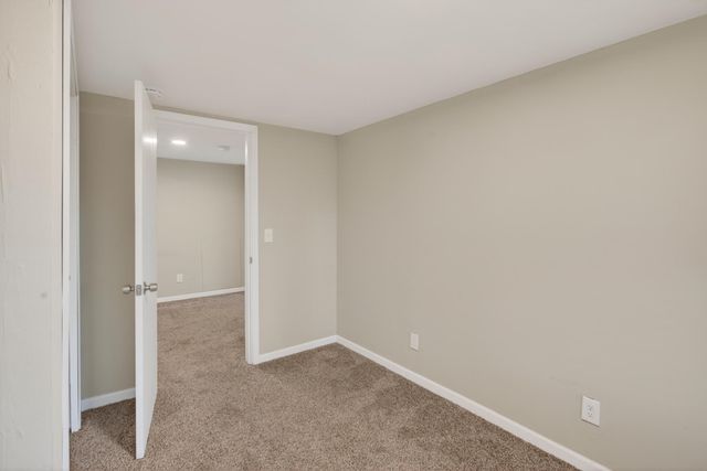 2401 14th Avenue E, North Saint Paul, MN 55109